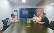 党委副书记、 校长卢超会见我校首位全职引进的海外航空专家
